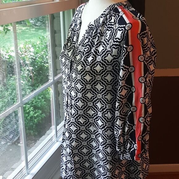 Crown & Ivy blouse - Picture 2 of 4